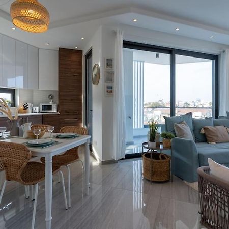 Thalassa 2-Bedroom Apartment In Larnaca Bagian luar foto